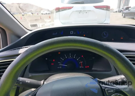 2013 Honda Civic Lx z USA, uszkodzony, nr VIN 19XFB2F57DE223992